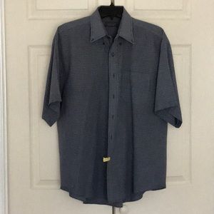 Dark blue, short-sleeved button-down shirt